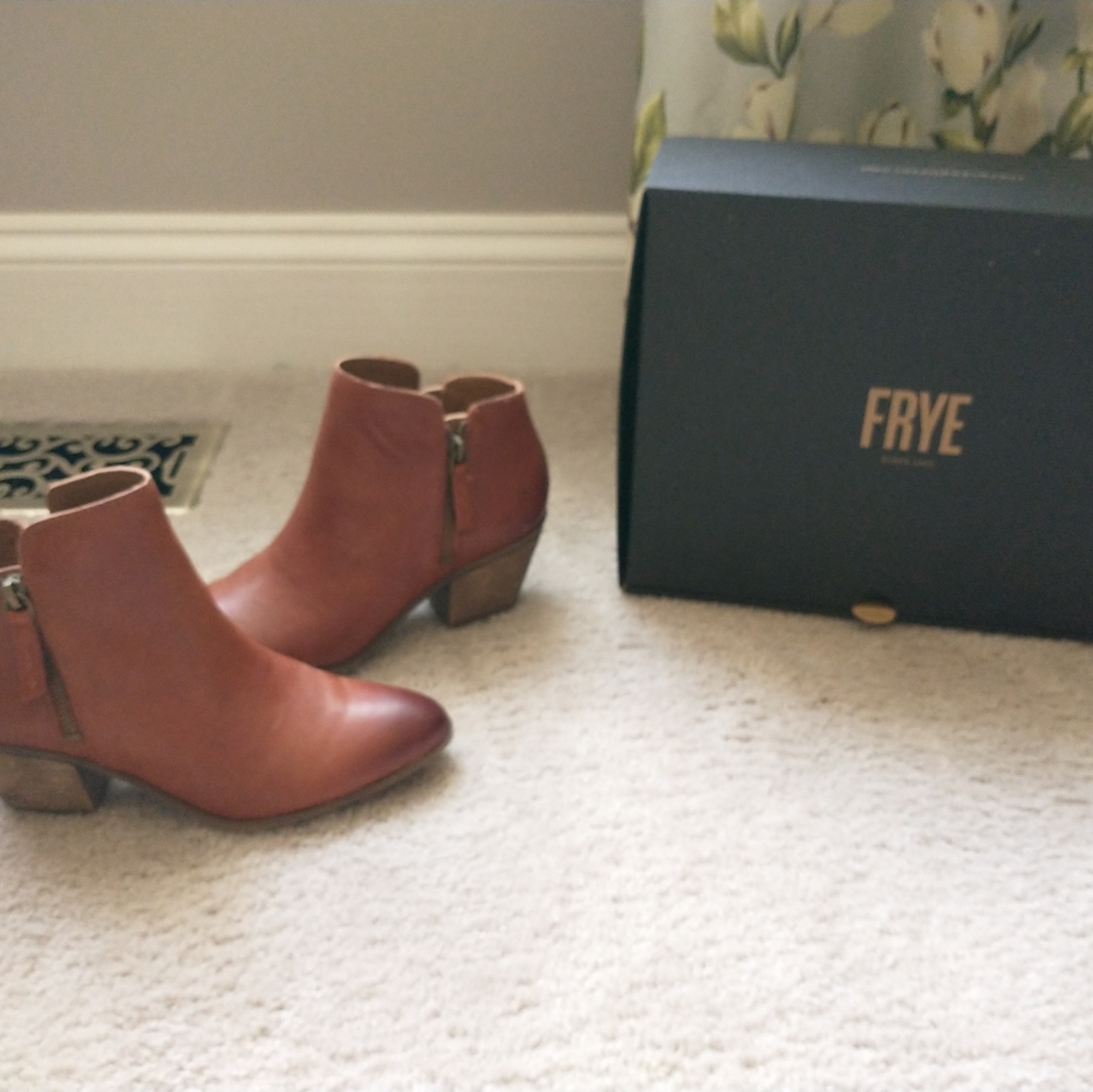 Frye Judith Ankle Bootie